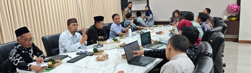 Rapat dengan Rektor, WR I, WR 2, WR 3